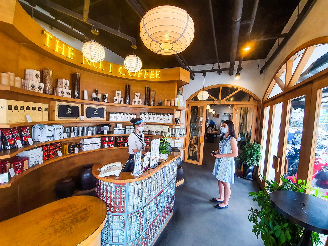 Các doanh nghiệp F&amp;B chuyển đổi mạnh mẽ sang bán hàng trực tuyến, hợp tác với các ứng dụng FoodApps, thanh toán online hậu Covid-19