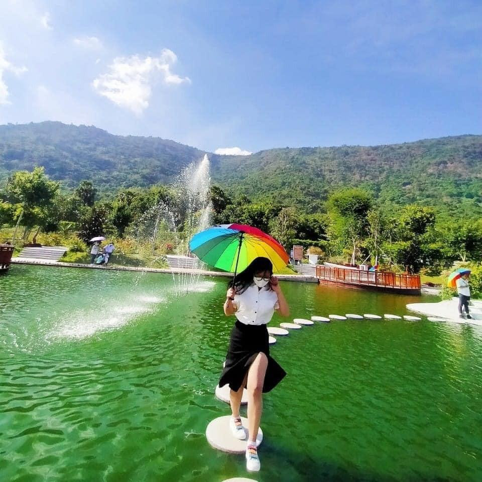 Bước đến mùa xuân