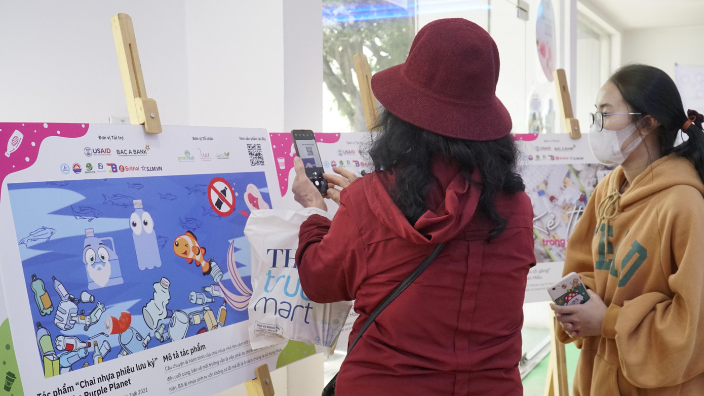 Triển lãm tại TH true mart Hoàng Quốc Việt