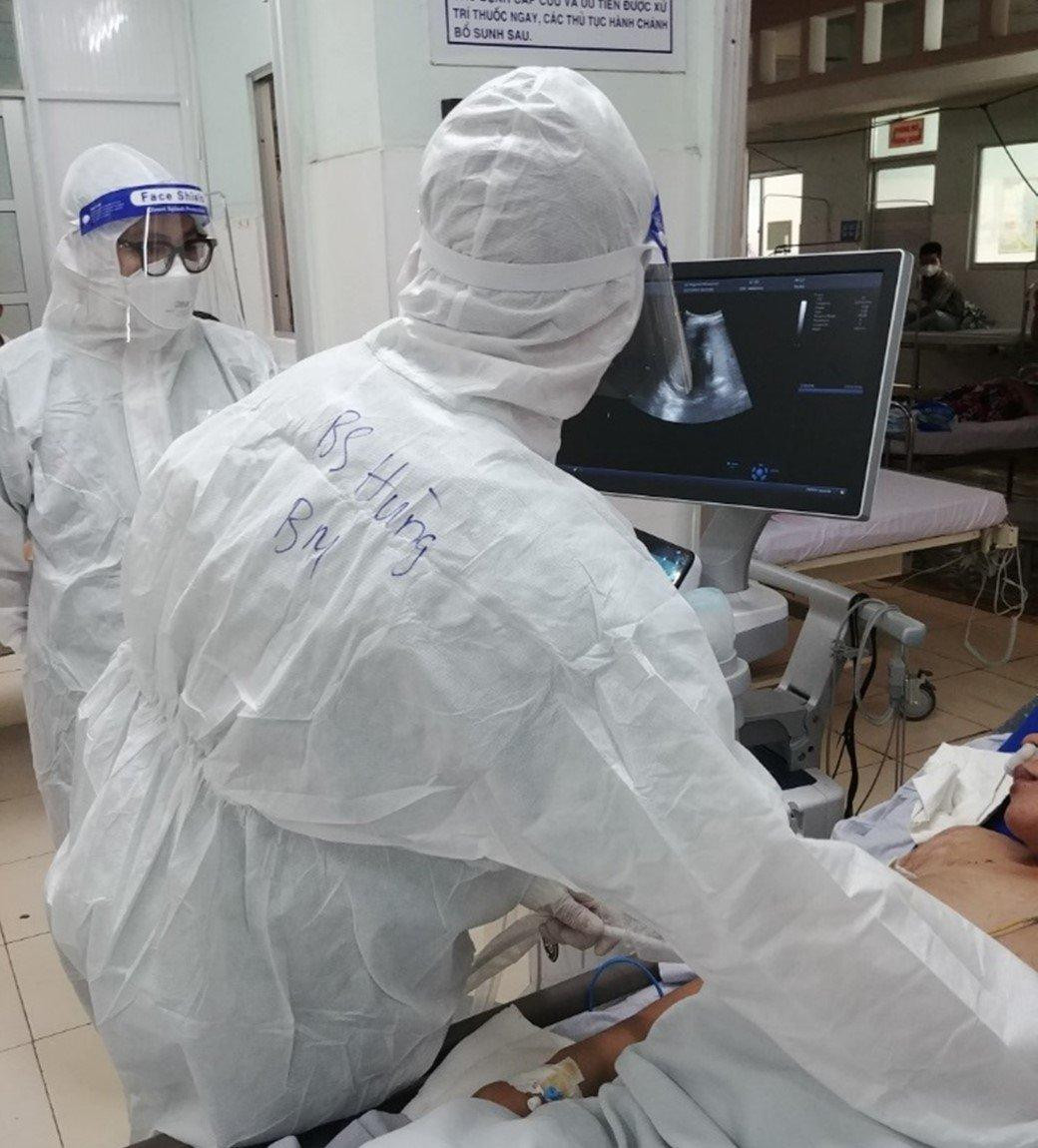 Bác sĩ Ngô Đức Hùng - Trung tâm cấp cứu A9, Bệnh viện Bạch Mai, Hà Nội