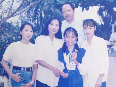 Đây là tấm hình nhân lại của tấm hình gia đình được chị Nguyễn Thị Hương gửi tặng Chủ tịch Fidel Castro
