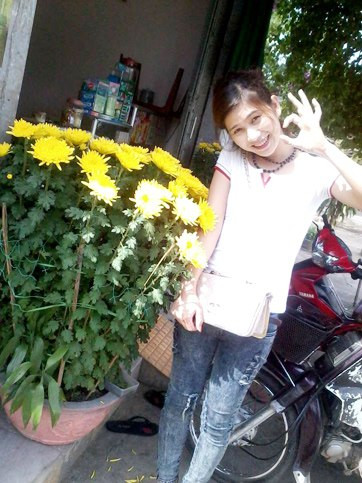 Lê Ánh Phong luôn thấy mình may mắn vì được sinh ra với vóc dáng nhỏ bé, khuôn mặt thanh tú nên dù không hề chỉnh sửa khuôn mặt, ngực hay tay chân mà trông cô vẫn rất nữ tính. Ảnh nhân vật cung cấp.