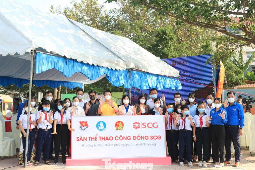 Sân thể thao cộng đồng là nơi vui chơi, giải trí văn minh cho thiếu nhi, thanh thiếu niên và người già Sân thể thao cộng đồng là nơi vui chơi, giải trí văn minh cho thiếu nhi, thanh thiếu niên và người già