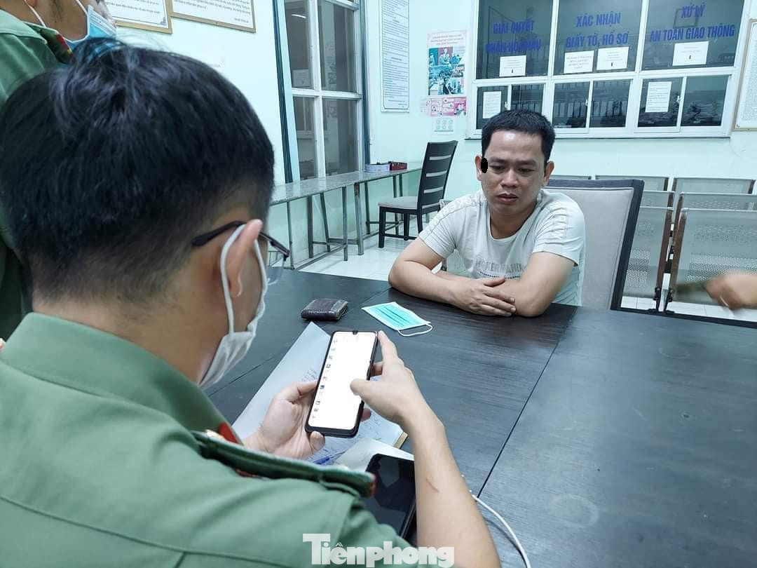 Công an làm việc với Phụng Công an làm việc với Phụng