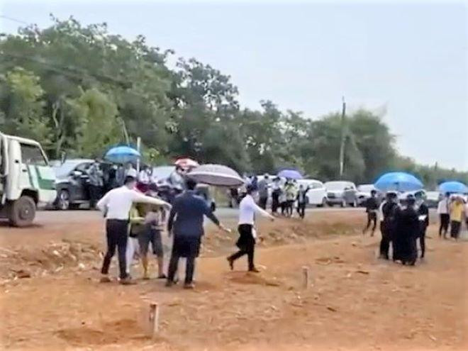 Khu đất được Công ty Địa ốc Nam Khương rao bán tại huyện Lộc Ninh, Bình Phước gây xôn xao dư luận.