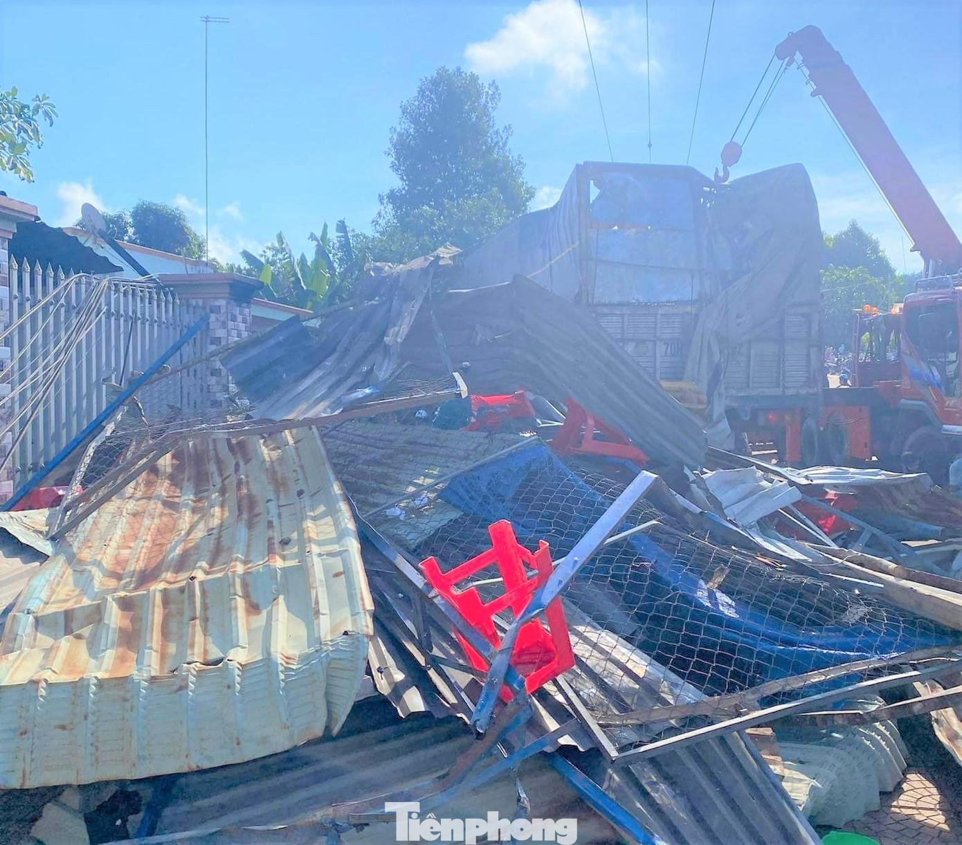 Vụ tai nạn khiến nhiều người bị thương Vụ tai nạn khiến nhiều người bị thương