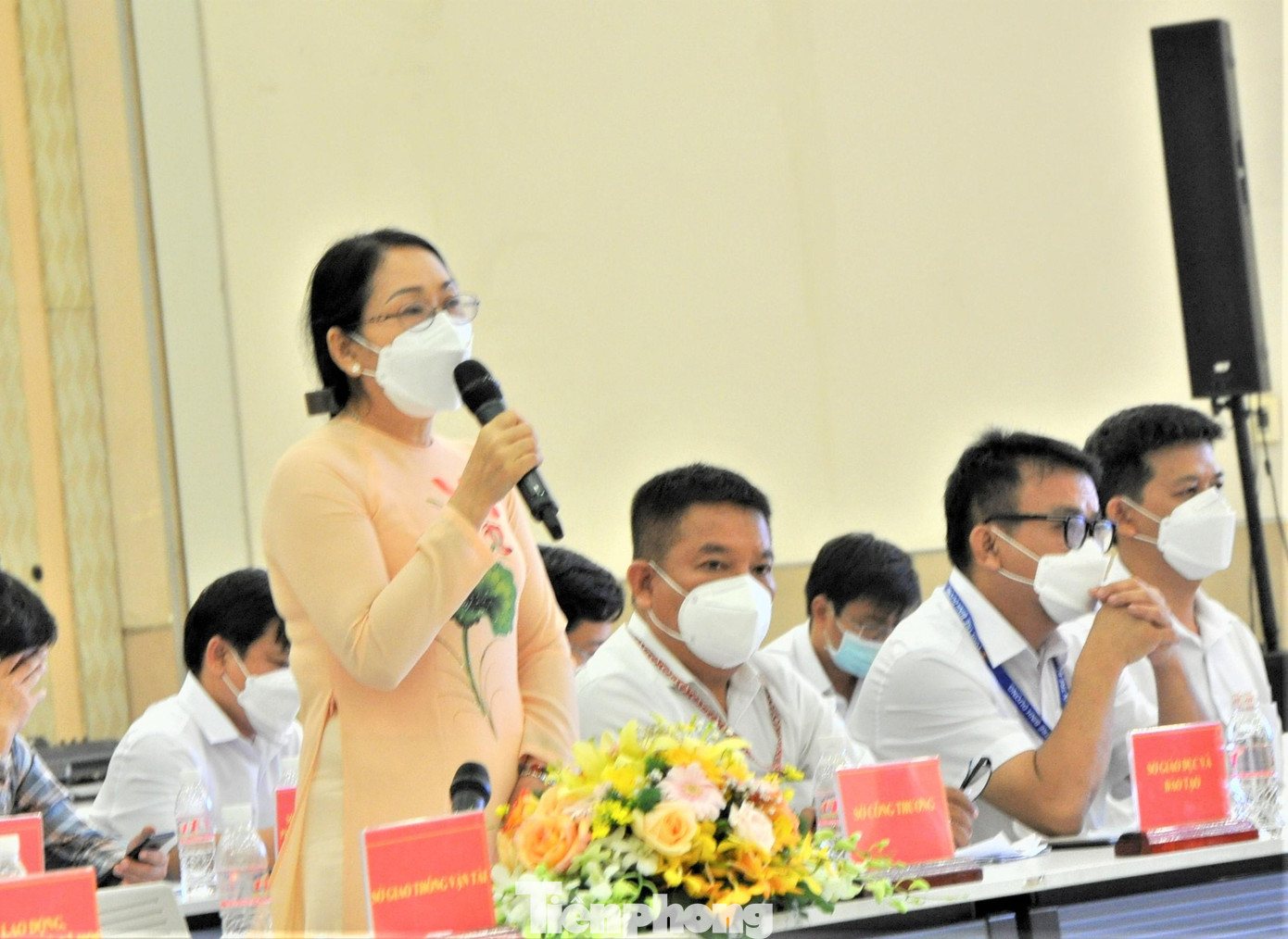 Lãnh đạo Sở Công thương Bình Dương thông tin tại buổi họp báo