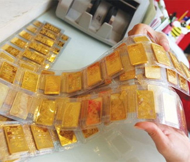 Giá vàng tái lập đà tăng, lấy lại mốc 70 triệu đồng mỗi lượng.