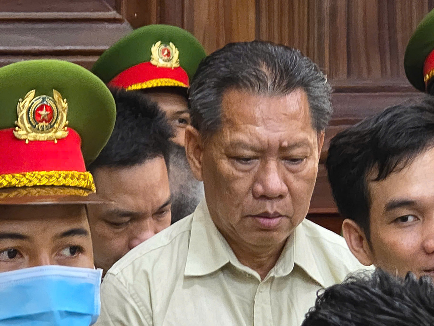 Cựu Phó chủ tịch UBND tỉnh An Giang - bị cáo Trần Anh Thư tại phiên tòa sáng nay 2/4. Ảnh: Tân Châu. Cựu Phó chủ tịch UBND tỉnh An Giang - bị cáo Trần Anh Thư tại phiên tòa sáng nay 2/4. Ảnh: Tân Châu.