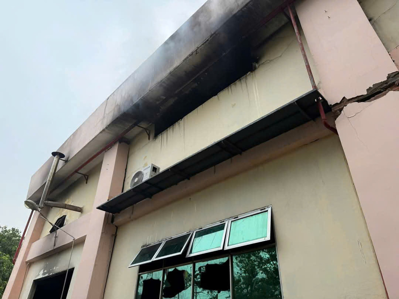 Cháy tại Công ty Richy Miền Nam. Ảnh: Nhật Quang