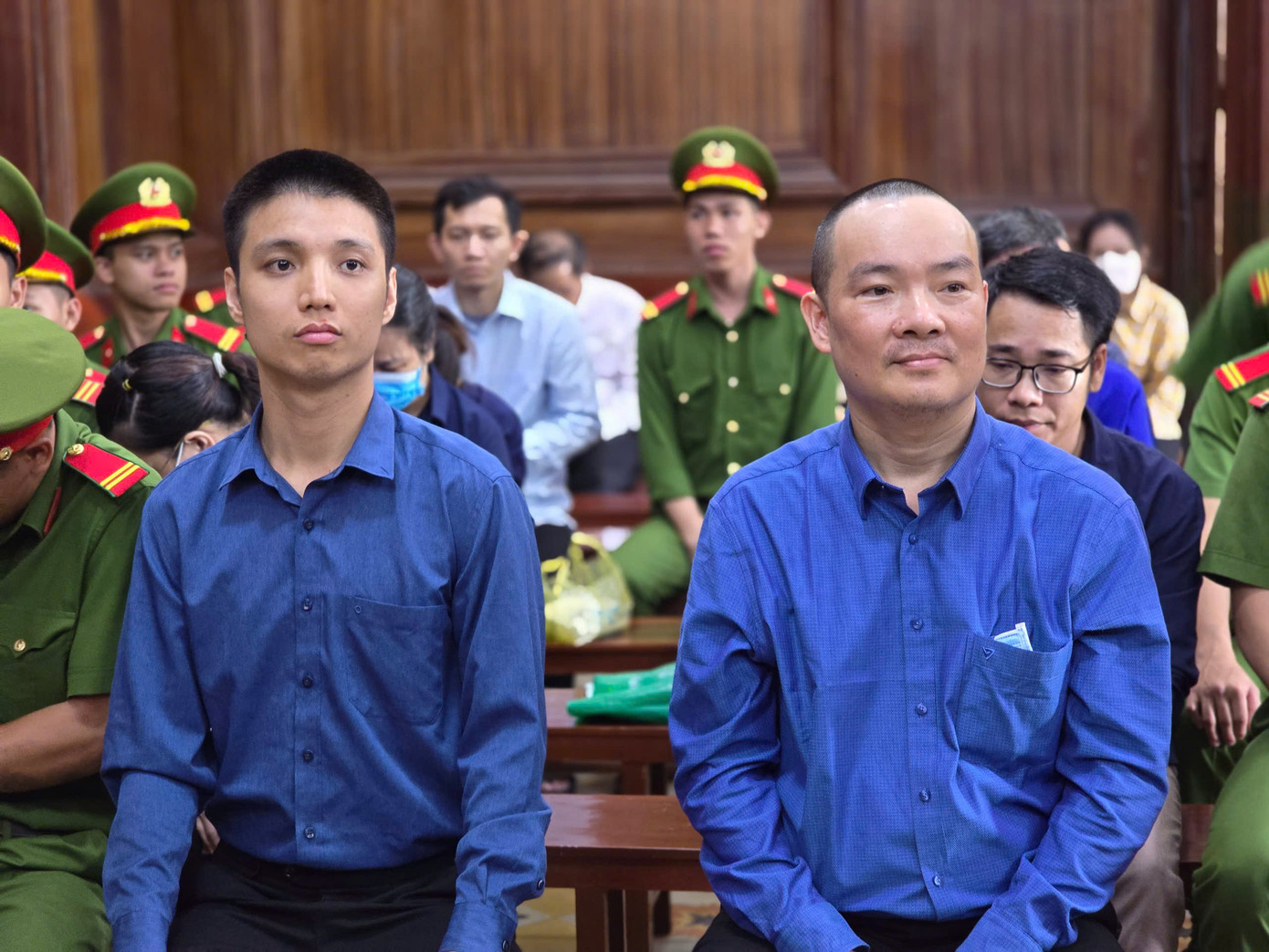 Các bị cáo tại phiên tòa.