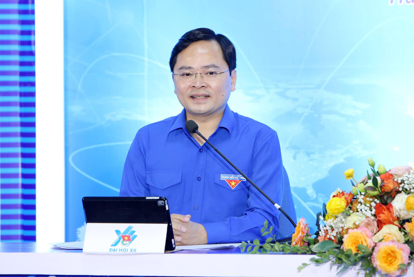 Bí thư thứ nhất T.Ư Đoàn Nguyễn Anh Tuấn trao đổi tại chương trình Bí thư thứ nhất T.Ư Đoàn Nguyễn Anh Tuấn trao đổi tại chương trình