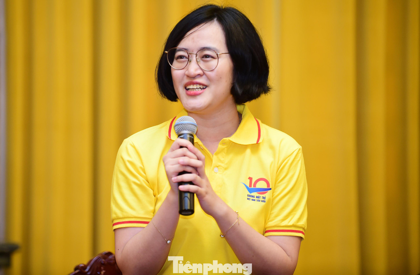 TS, Bác sĩ Đào Việt Hằng - gương mặt trẻ Việt Nam triển vọng, chia sẻ về mong muốn góp sức để ngày càng có nhiều nhà khoa học nữ trẻ dũng cảm, dấn thân với niềm đam mê nghiên cứu sáng tạo. TS, Bác sĩ Đào Việt Hằng - gương mặt trẻ Việt Nam triển vọng, chia sẻ về mong muốn góp sức để ngày càng có nhiều nhà khoa học nữ trẻ dũng cảm, dấn thân với niềm đam mê nghiên cứu sáng tạo.