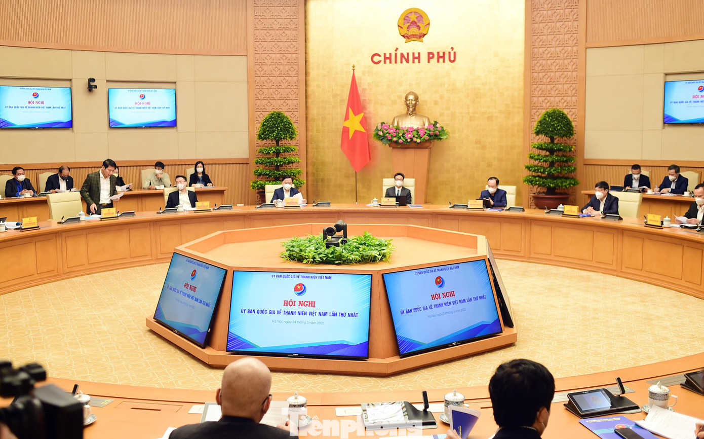 Quang cảnh hội nghị toàn thể UBQG về Thanh niên Việt Nam lần thứ nhất. Ảnh: Xuân Tùng