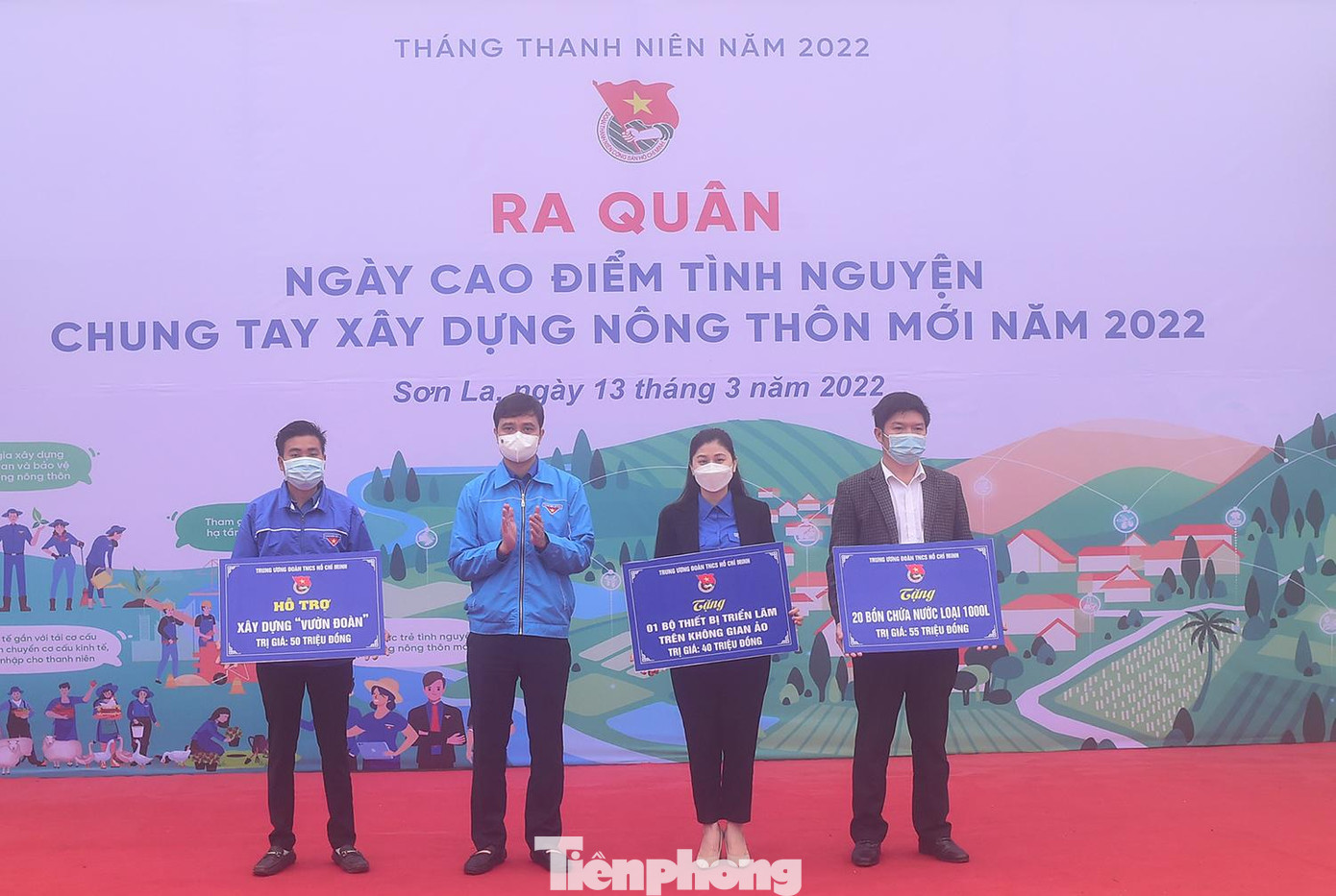 T.Ư Đoàn trao hỗ trợ xây dựng các công trình góp phần xây dựng nông thôn mới. Ảnh: Xuân Tùng T.Ư Đoàn trao hỗ trợ xây dựng các công trình góp phần xây dựng nông thôn mới. Ảnh: Xuân Tùng