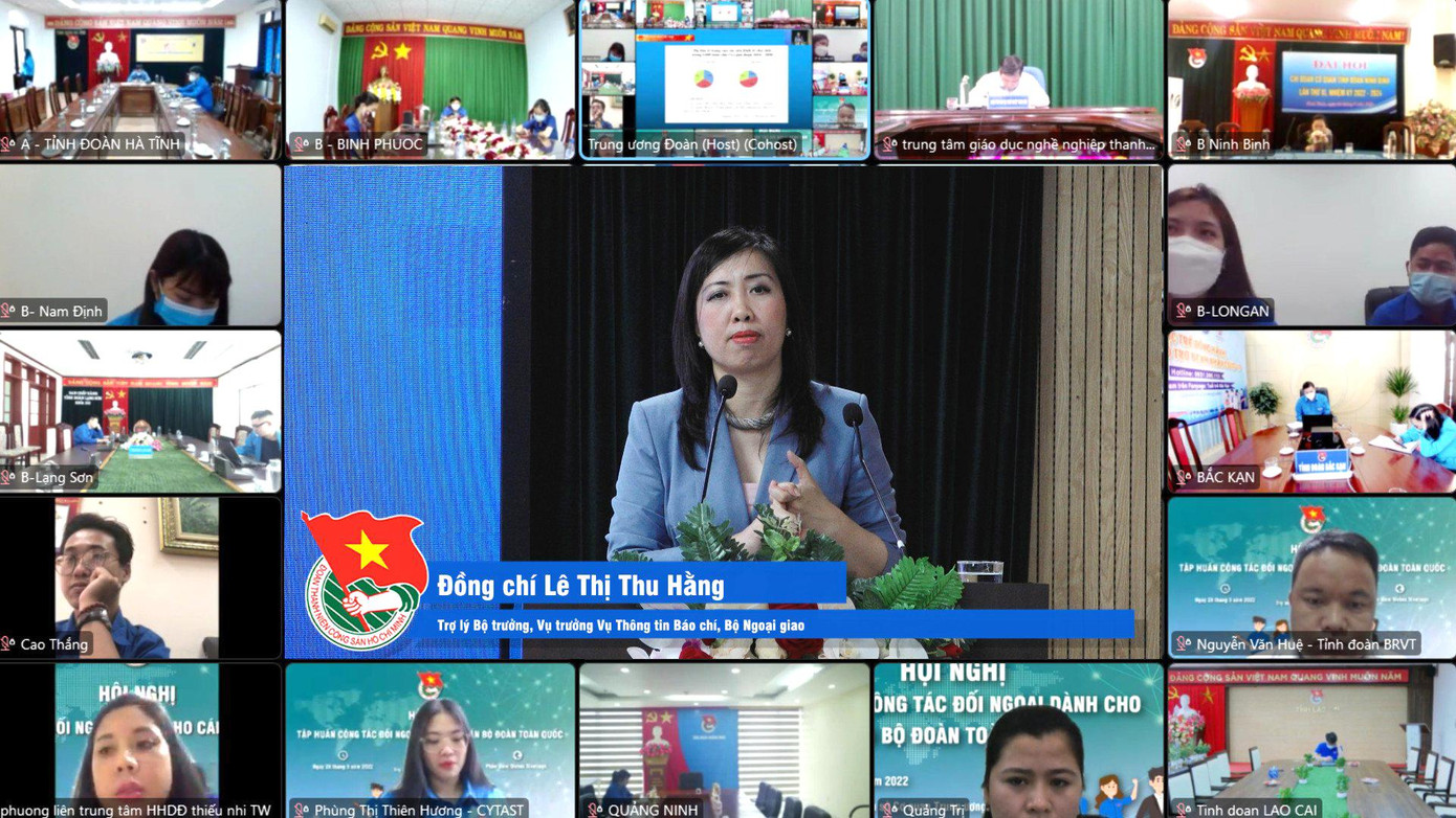 Các diễn giả đã chia sẻ thông tin tại hội nghị Các diễn giả đã chia sẻ thông tin tại hội nghị