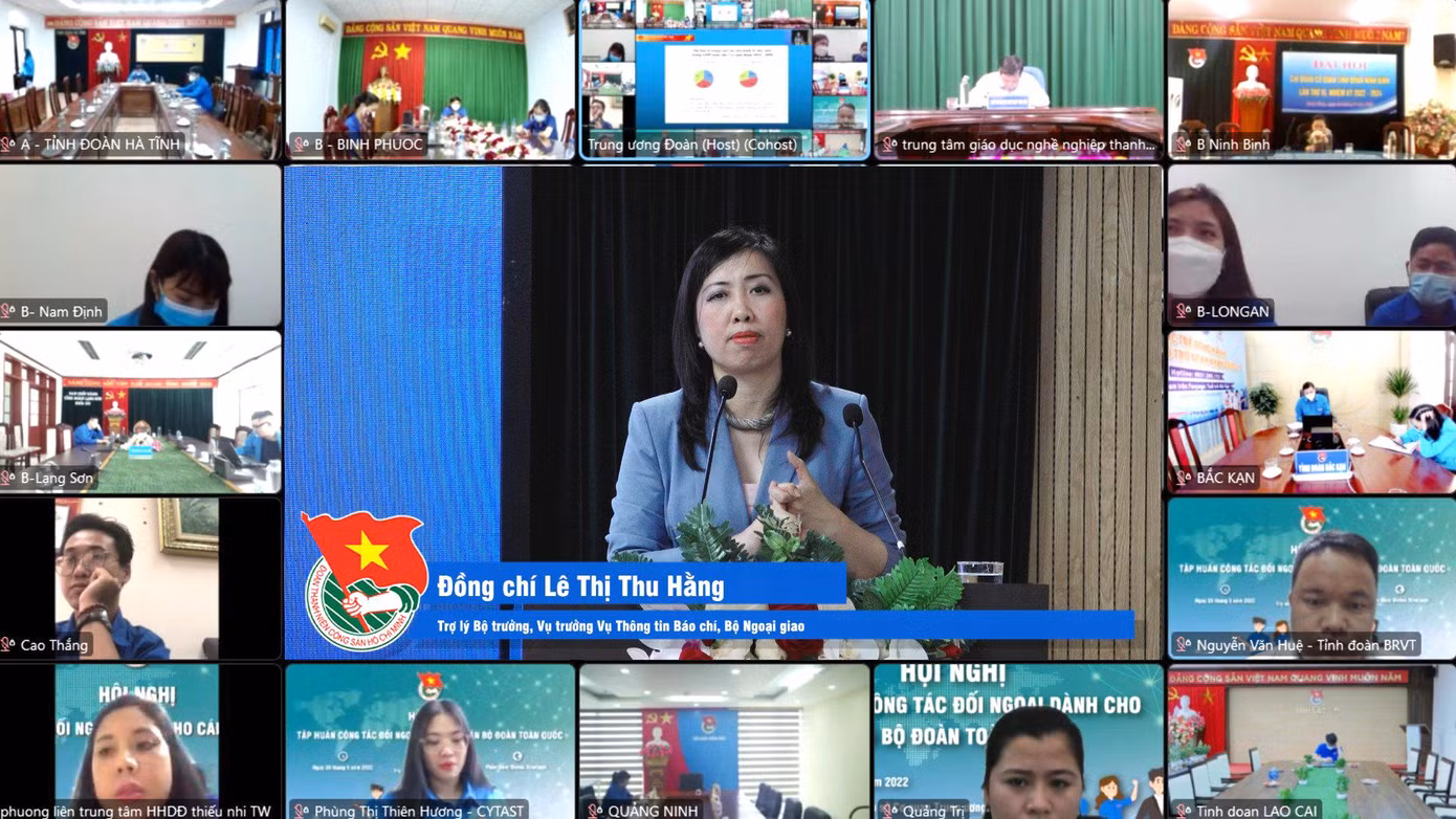 Các diễn giả đã chia sẻ thông tin tại hội nghị Các diễn giả đã chia sẻ thông tin tại hội nghị
