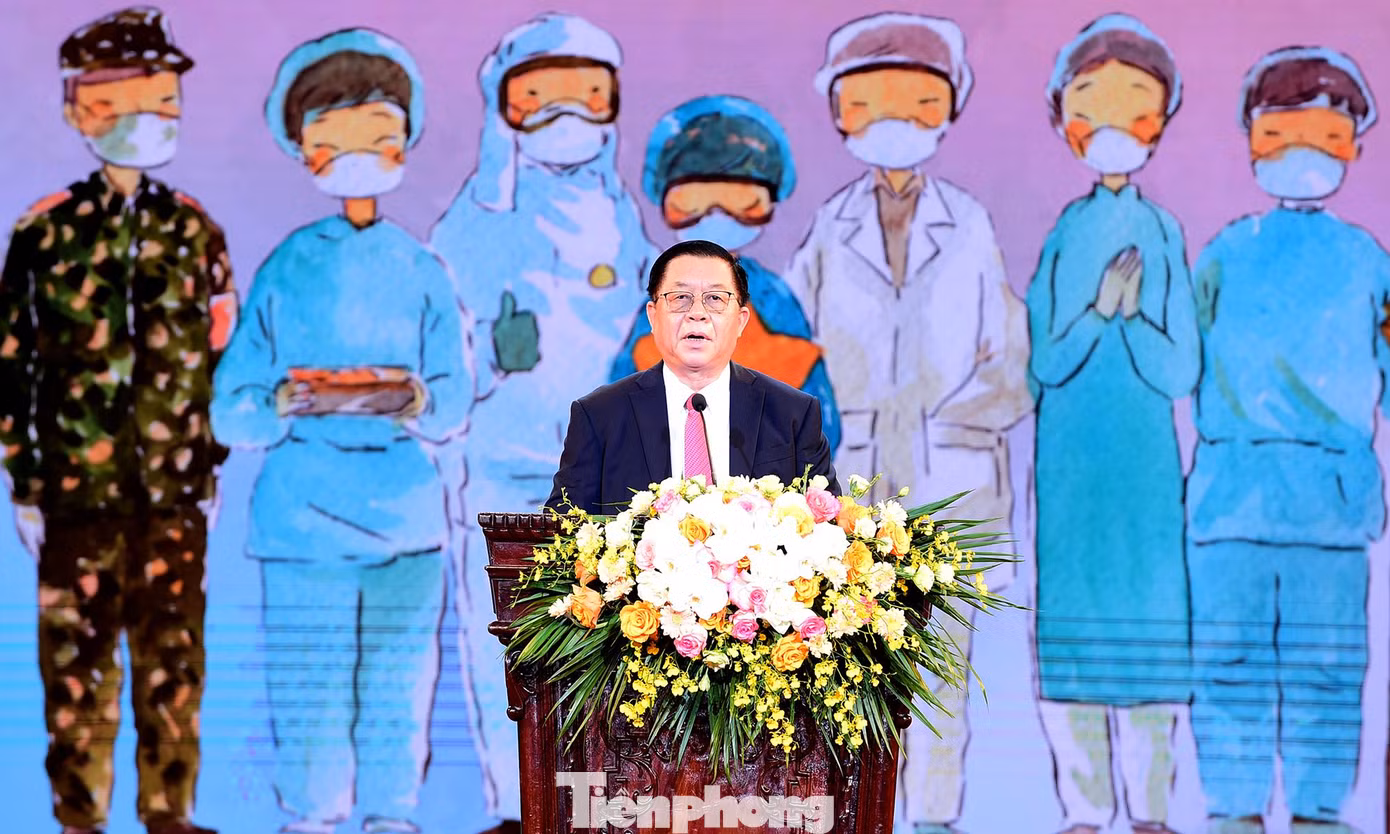 Ông Nguyễn Trọng Nghĩa phát biểu tại chương trình. Ảnh: Xuân Tùng