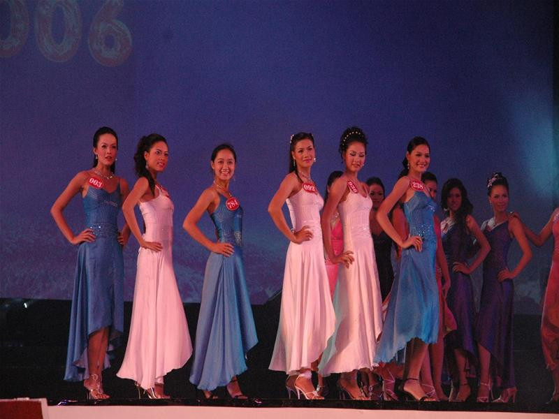 34 người đẹp trong đêm chung kết. Ảnh : TPO Trình diễn tại đêm chung kết. Ảnh : TPO Trình diễn tại đêm chung kết. Ảnh : TPO