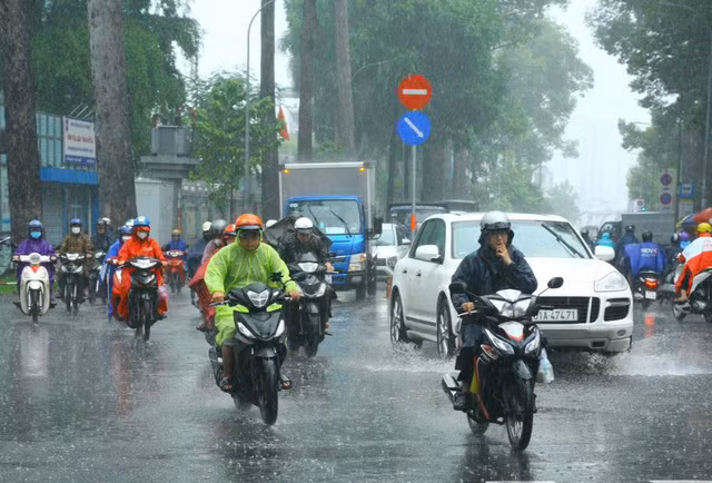 Thời tiết TP HCM hôm nay về chiều tối sẽ có mưa kèm theo sấm sét nhiều hơn