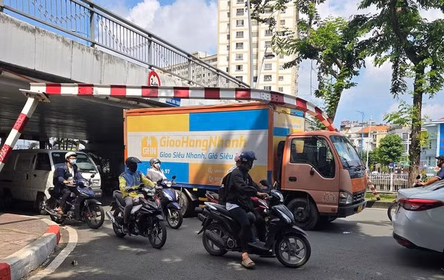 Hiện trường vụ việc. Hiện trường vụ việc.