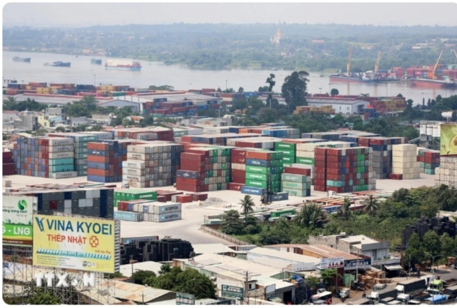 Kho hàng xuất nhập khẩu tại cảng Đồng Nai, phường Long Bình Tân, thành phố Biên Hòa. (Ảnh: Hồng Đạt/TTXVN) Kho hàng xuất nhập khẩu tại cảng Đồng Nai, phường Long Bình Tân, thành phố Biên Hòa. (Ảnh: Hồng Đạt/TTXVN)