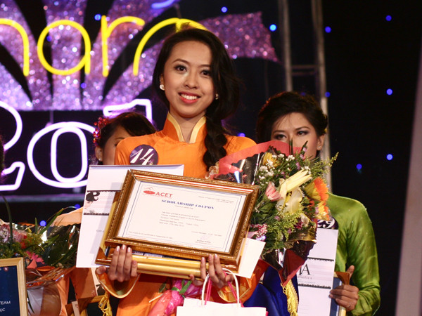 Á khôi 1 Nguyễn Thị Cẩm Tú