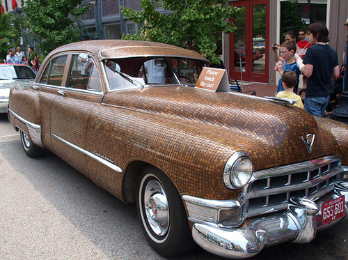 Xế cổ Cadillac gắn toàn tiền xu ảnh 7