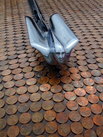 Xế cổ Cadillac gắn toàn tiền xu ảnh 5