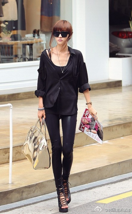 Cặp đôi chưa bao giờ lỗi mốt - quần jeans + áo sơ mi. Quần jeans - áo pull đem lại cho bạn vẻ năng động trẻ trung.