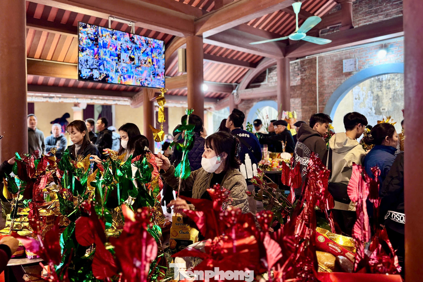 Giá của một mâm lễ đơn giản có giá từ 200.000-500.000 đồng, mâm lễ đầy đủ hơn giá từ 1.000.000 đồng trở lên.