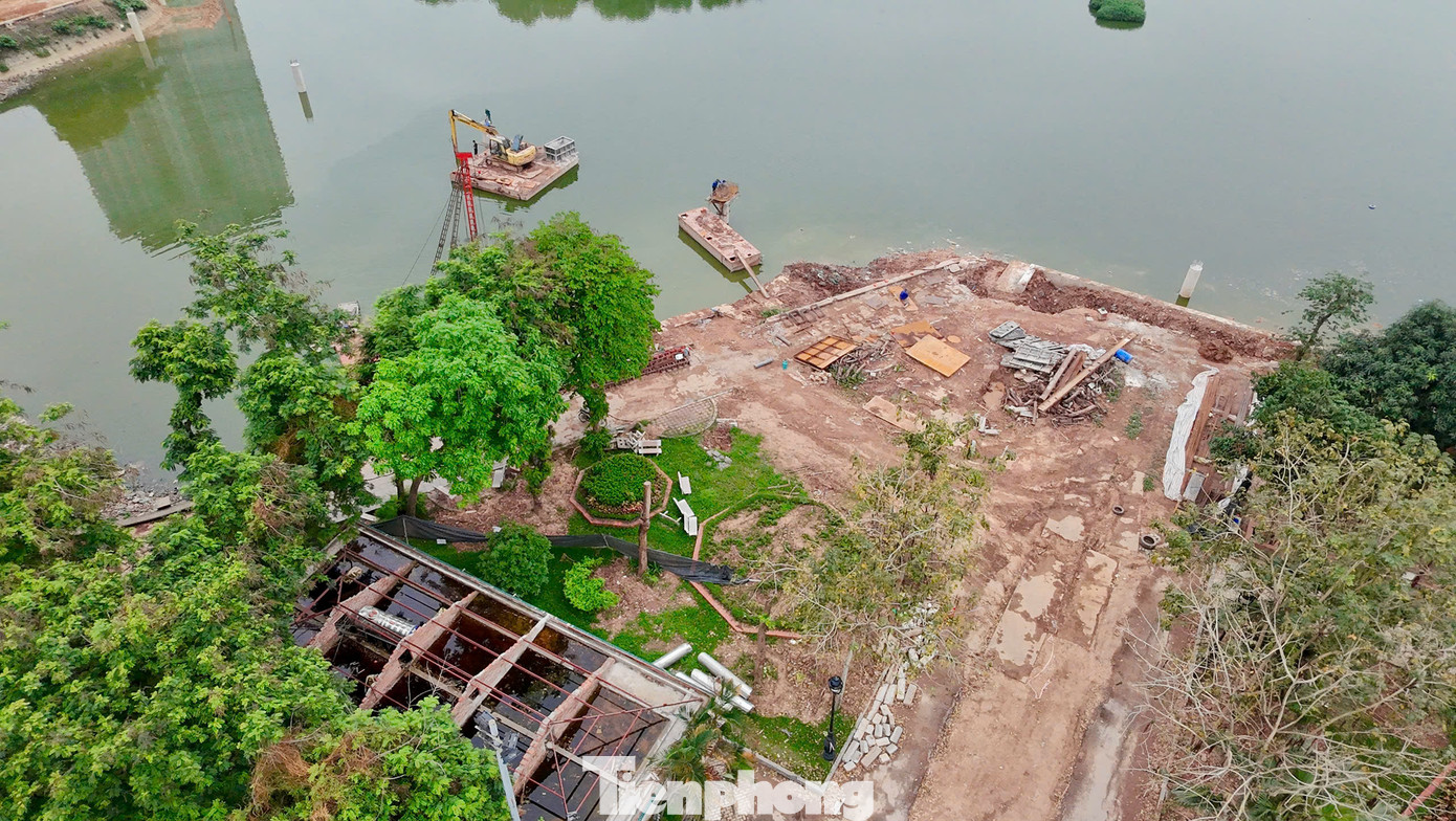 Không chỉ cải tạo, công viên Nghĩa Đô còn có thêm 3 công trình nhà mới với quy mô 1 tầng diện tích lần lượt là 60, 130, 165m2; xây dựng chòi nghỉ diện tích khoảng 30m2 và chiều cao 5,1m. Xây dựng cầu đi bộ qua hồ rộng 3m, dài khoảng 102m kết cấu thép định hình, móng và trụ cầu bằng bê tông cốt thép. Theo kế hoạch, việc cải tạo, nâng cấp sẽ hoàn thành trong năm 2025.