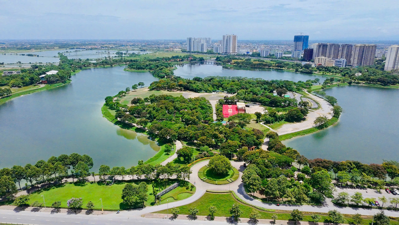 Công viên Yên Sở được ví như một ốc đảo trong lành giữa nhịp sống nhộn nhịp của thành phố. Đây là địa điểm cắm trại - dã ngoại lý tưởng, thu hút nhiều người dân có thể tìm đến đây để tạm biệt sự ồn ào, khói bụi. Công viên Yên Sở được ví như một ốc đảo trong lành giữa nhịp sống nhộn nhịp của thành phố. Đây là địa điểm cắm trại - dã ngoại lý tưởng, thu hút nhiều người dân có thể tìm đến đây để tạm biệt sự ồn ào, khói bụi.
