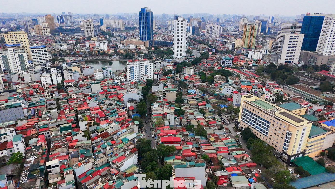 Mức đầu tư giai đoạn 1 dự án Vành đai 1 đoạn Hoàng Cầu - Voi Phục là hơn 7.211 tỷ đồng. Trong đó, chi phí xây dựng 627 tỷ đồng; GPMB hơn 5.818 tỷ đồng và một số chi phí khác từ nguồn ngân sách thành phố.