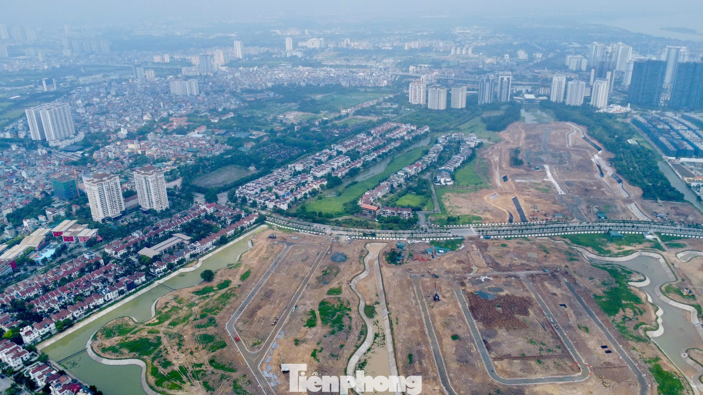 Công viên 65ha đang được triển khai thi công, hình hài đã dần lộ diện. Đây là một trong những hạng mục trọng điểm thuộc bản quy hoạch đã được thành phố Hà Nội phê duyệt. Công viên 65ha đang được triển khai thi công, hình hài đã dần lộ diện. Đây là một trong những hạng mục trọng điểm thuộc bản quy hoạch đã được thành phố Hà Nội phê duyệt.