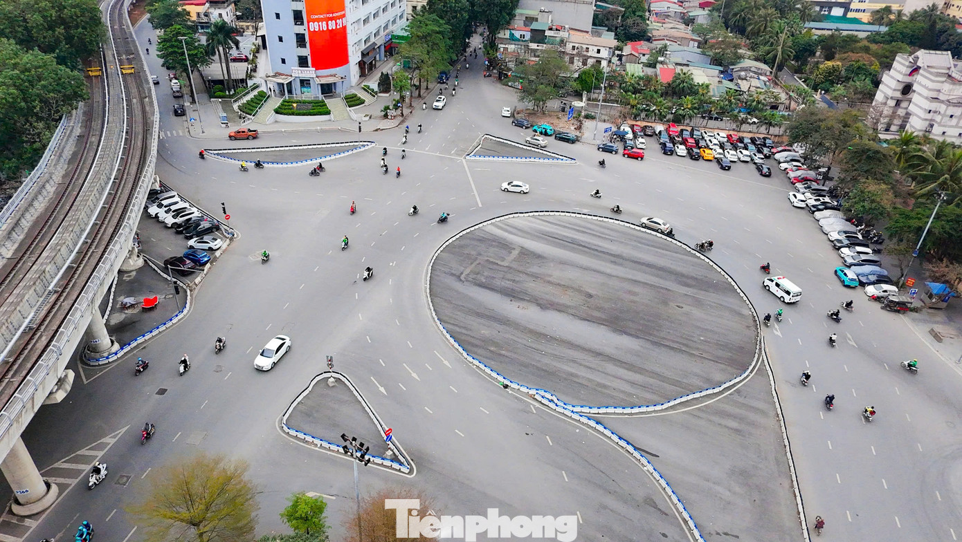 Công trình được Chính phủ phê duyệt vào cuối năm 2017 với chiều dài 2,2km. Dự án đường Vành đai 1 đoạn Hoàng Cầu - Voi Phục có điểm đầu tuyến đường giao với đường Cát Linh-La Thành - Yên Lãng tại Hoàng Cầu (quận Đống Đa) và điểm cuối tại nút giao thông Voi Phục (quận Ba Đình).