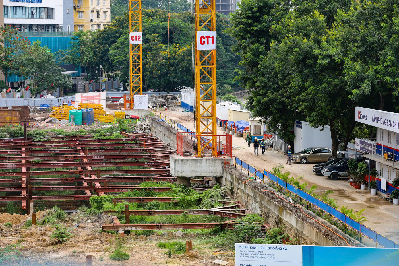 Dự án gồm 1 tháp khách sạn cao 19 tầng nổi và 2 tầng hầm với 350 phòng, 1 khối văn phòng cao 21 tầng nổi và 2 tầng hầm.