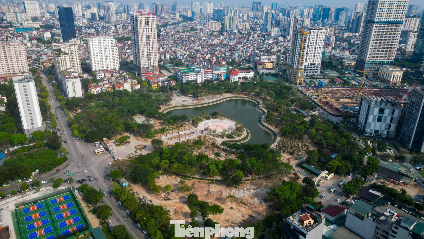 Sau nhiều năm đưa vào hoạt động, Công viên Cầu Giấy đã xuống cấp và đang được triển khai cải tạo, sửa chữa nhằm đáp ứng tốt hơn nữa nhu cầu vui chơi, giải trí, tập thể dục thể thao… của người dân.