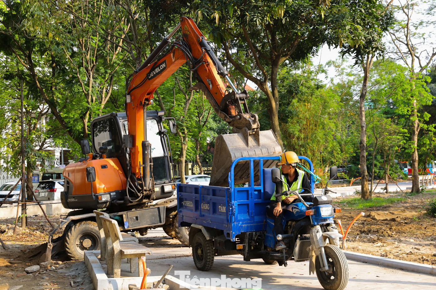 Thời điểm hiện tại, đơn vị thi công đang nỗ lực đẩy nhanh tiến độ, gấp rút hoàn thiện các hạng mục.