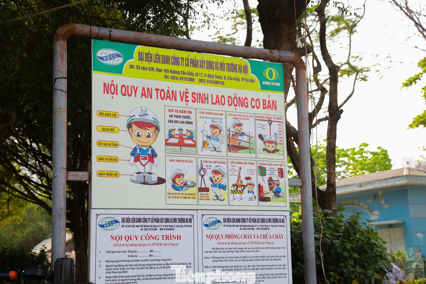 Thời điểm hiện tại, đơn vị thi công đang nỗ lực đẩy nhanh tiến độ, gấp rút hoàn thiện các hạng mục.