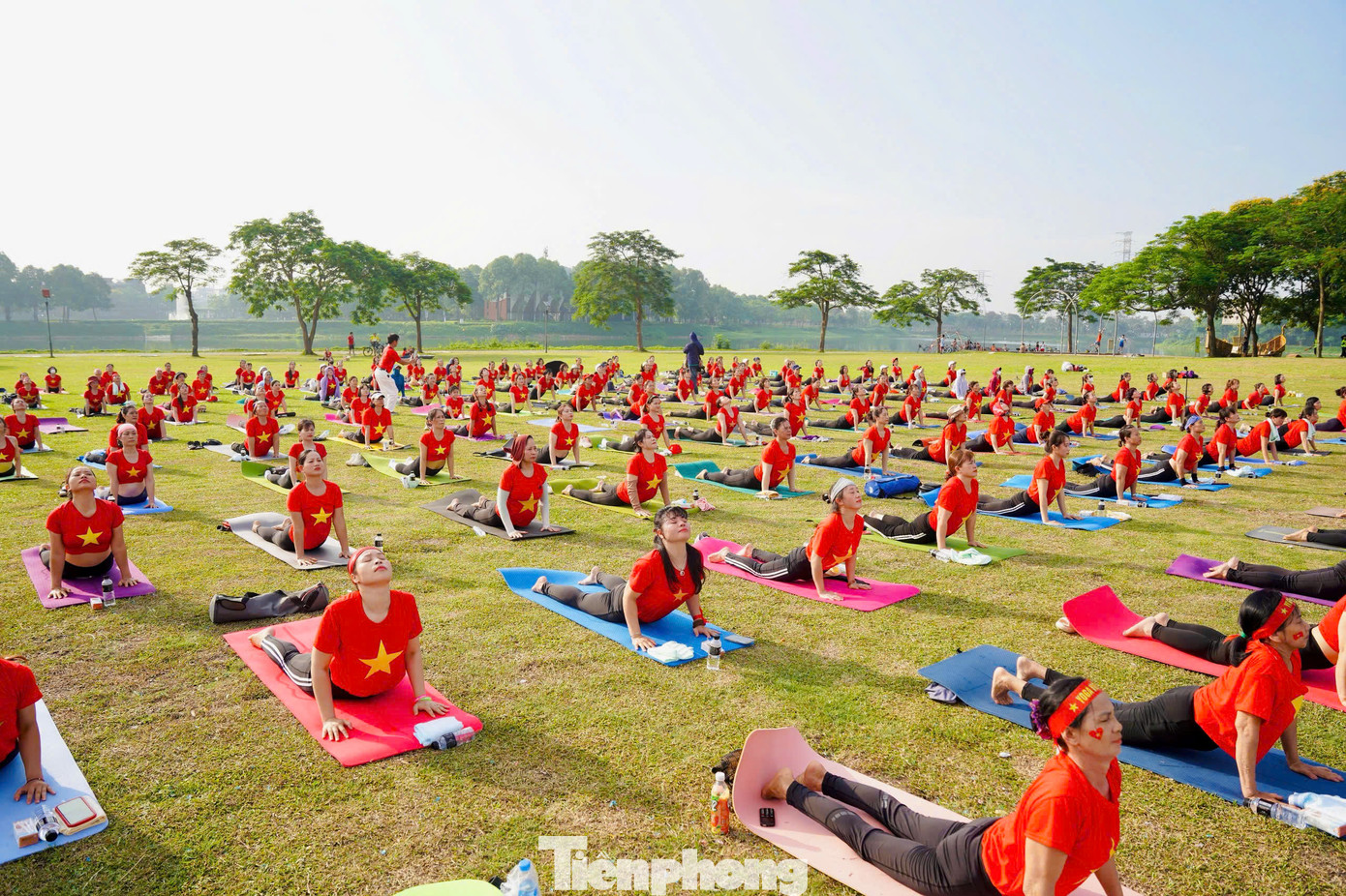 Chủ đề của năm 2025: “Yoga vì Hòa bình và Sức khỏe cộng đồng”. Đây cũng là dịp để người dân thủ đô quảng bá hình ảnh Việt Nam thân thiện, năng động, yêu chuộng hòa bình đến bạn bè thế giới.