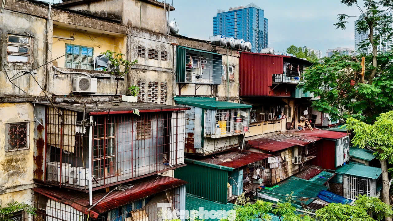 Quận Đống Đa đã phối hợp với Sở Quy hoạch và Kiến trúc, Viện Quy hoạch xây dựng Hà Nội nghiên cứu, lập quy hoạch với định hướng xây dựng lại 36 tòa nhà thành các nhà cao 40 tầng để tái định cư tại chỗ cho người dân và dành một phần diện tích để nhà đầu tư kinh doanh dịch vụ thương mại, không có chức năng ở.