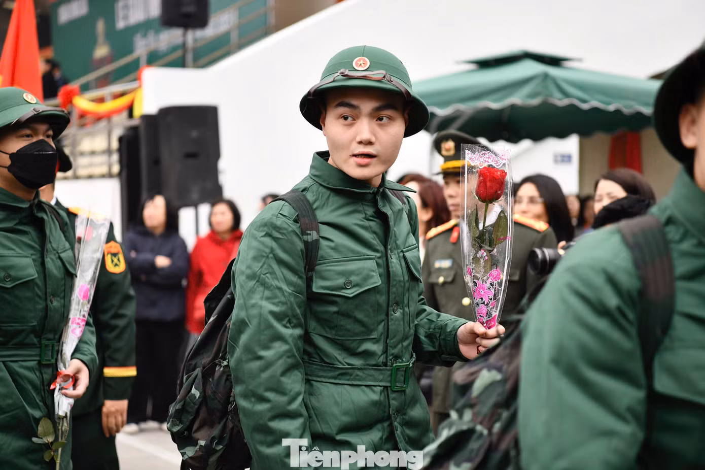 Các tân binh đều bày tỏ niềm tự hào, vinh dự khi được lên đường thực hiện nghĩa vụ quân sự. Đồng thời hứa sẽ cố gắng học tập, rèn luyện, phát huy sức trẻ góp phần xây dựng và bảo vệ Tổ quốc.