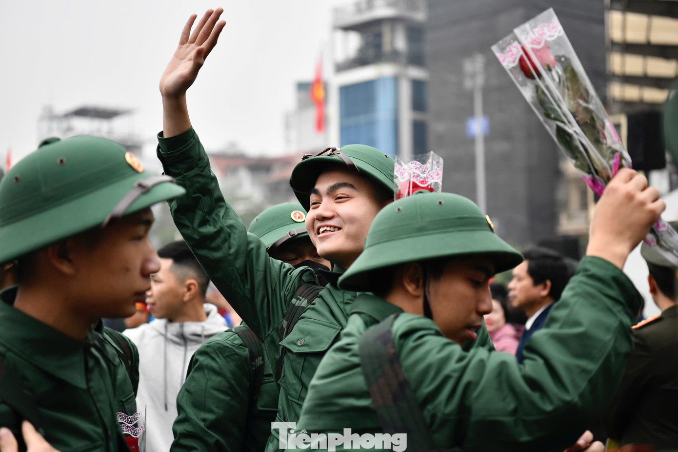 Các tân binh đều bày tỏ niềm tự hào, vinh dự khi được lên đường thực hiện nghĩa vụ quân sự. Đồng thời hứa sẽ cố gắng học tập, rèn luyện, phát huy sức trẻ góp phần xây dựng và bảo vệ Tổ quốc.