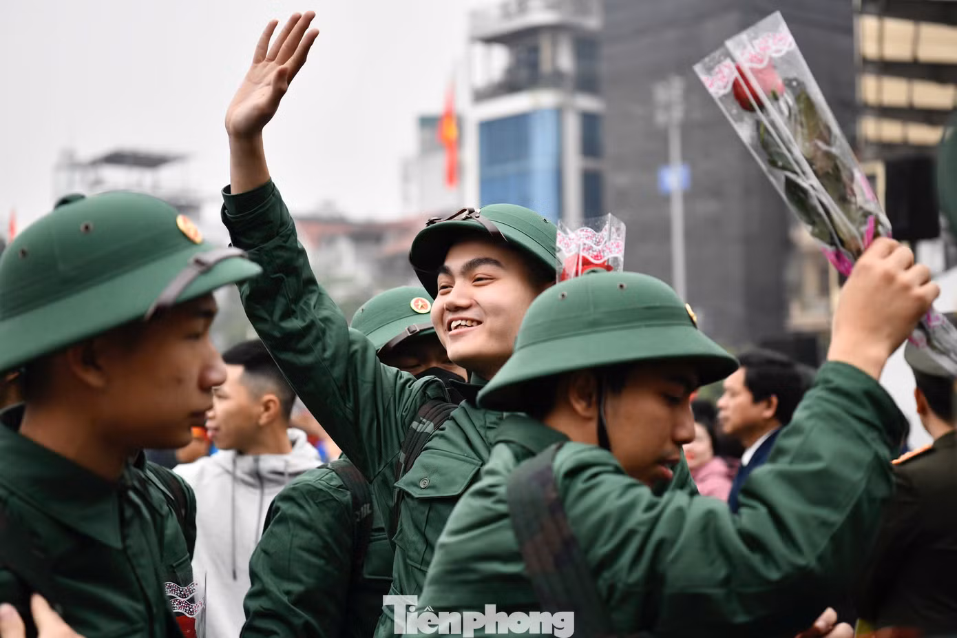 Các tân binh đều bày tỏ niềm tự hào, vinh dự khi được lên đường thực hiện nghĩa vụ quân sự. Đồng thời hứa sẽ cố gắng học tập, rèn luyện, phát huy sức trẻ góp phần xây dựng và bảo vệ Tổ quốc.