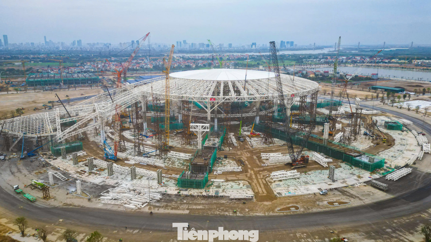 Trung tâm bao gồm công trình triển lãm trong nhà mang hình ảnh Thần Kim Quy với 9 phân khu tổng diện tích hơn 130.000m2, 4 khu công viên triển lãm ngoài trời với tổng quy mô lên đến 20,6ha, 2 nhà triển lãm trong nhà quy mô nhỏ khác cùng các công trình phụ trợ đa dạng… Trung tâm bao gồm công trình triển lãm trong nhà mang hình ảnh Thần Kim Quy với 9 phân khu tổng diện tích hơn 130.000m2, 4 khu công viên triển lãm ngoài trời với tổng quy mô lên đến 20,6ha, 2 nhà triển lãm trong nhà quy mô nhỏ khác cùng các công trình phụ trợ đa dạng…