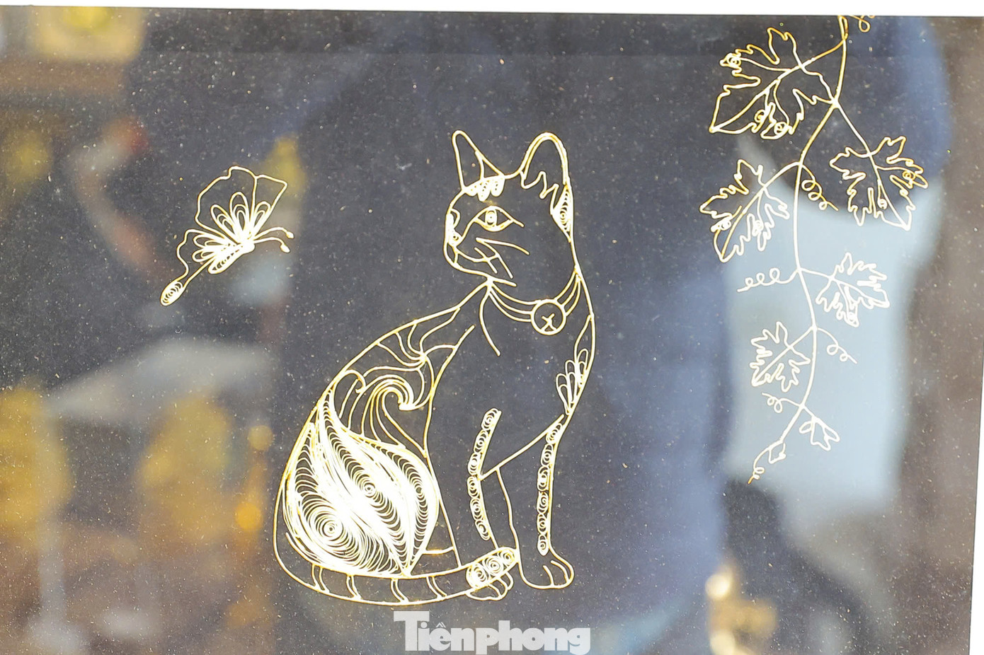 Ngoài linh vật mạ vàng 24K, tranh dát vàng 12 con giáp cũng được nhiều người quan tâm dịp Tết Nguyên đán.