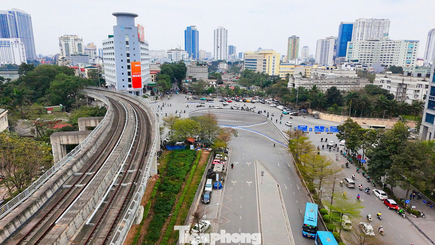 Trước đây, trong quá trình triển khai, nhiều khó khăn đã nảy sinh, đặc biệt là vấn đề giải phóng mặt bằng khiến cho tiến độ con đường bị ảnh hưởng và kéo dài quá trình thực hiện, cho nên đến nay dự án vẫn chưa thể hoàn thành dù mốc giới đã được cắm từ năm 1999.