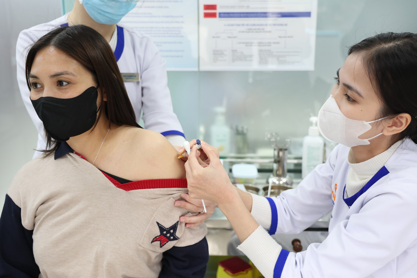 Cũng theo bác sỹ Quang Huy, cúm là bệnh truyền nhiễm thường gặp ở Việt Nam, mỗi người có thể mắc cúm 4-6 lần trong năm. Theo thống kê của Bộ Y tế, mỗi năm có từ 600.000 đến 1 triệu ca mắc cúm mùa. Cũng theo bác sỹ Quang Huy, cúm là bệnh truyền nhiễm thường gặp ở Việt Nam, mỗi người có thể mắc cúm 4-6 lần trong năm. Theo thống kê của Bộ Y tế, mỗi năm có từ 600.000 đến 1 triệu ca mắc cúm mùa.