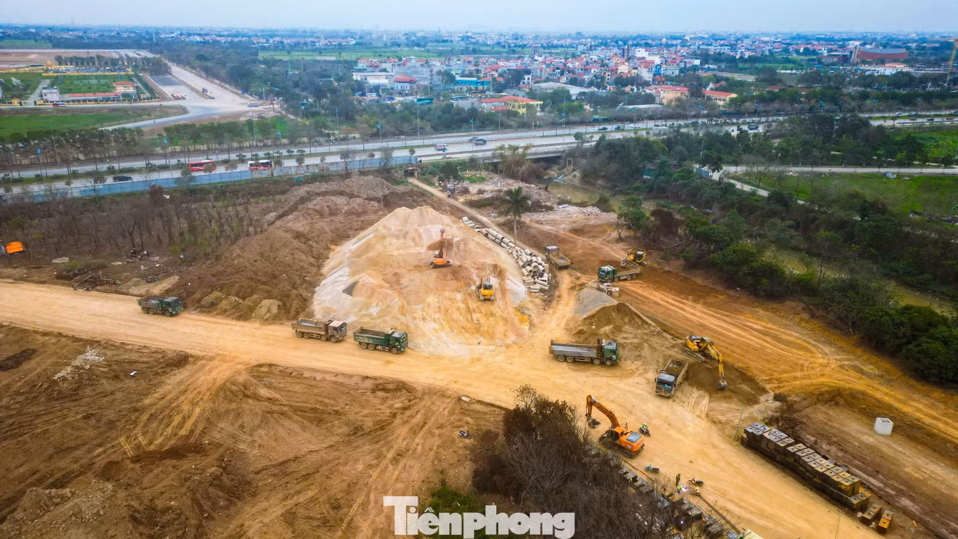 Dự án tọa lạc ngay cửa ngõ Đông Bắc Hà Nội, tâm điểm của huyết mạch giao thông quan trọng đi các tỉnh gồm đường bộ, đường không và metro đã được quy hoạch.